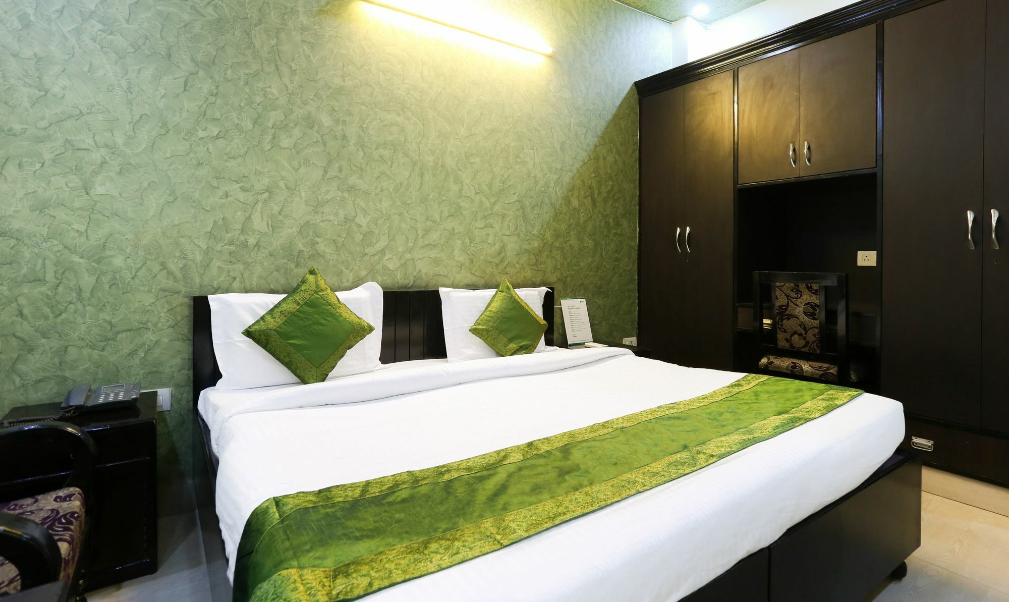 Royal Suites By Park Tree, Kasauli Dış mekan fotoğraf